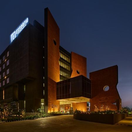 Essentia Luxury Hotel Indore Luaran gambar