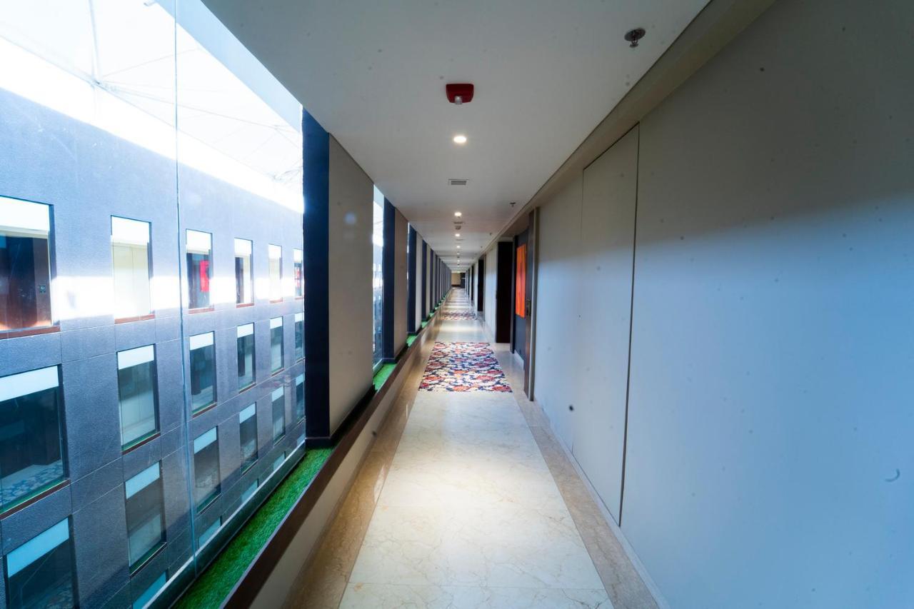 Essentia Luxury Hotel Indore Luaran gambar