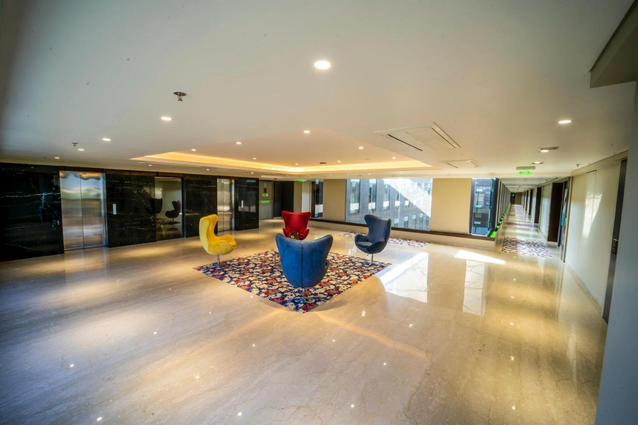 Essentia Luxury Hotel Indore Luaran gambar