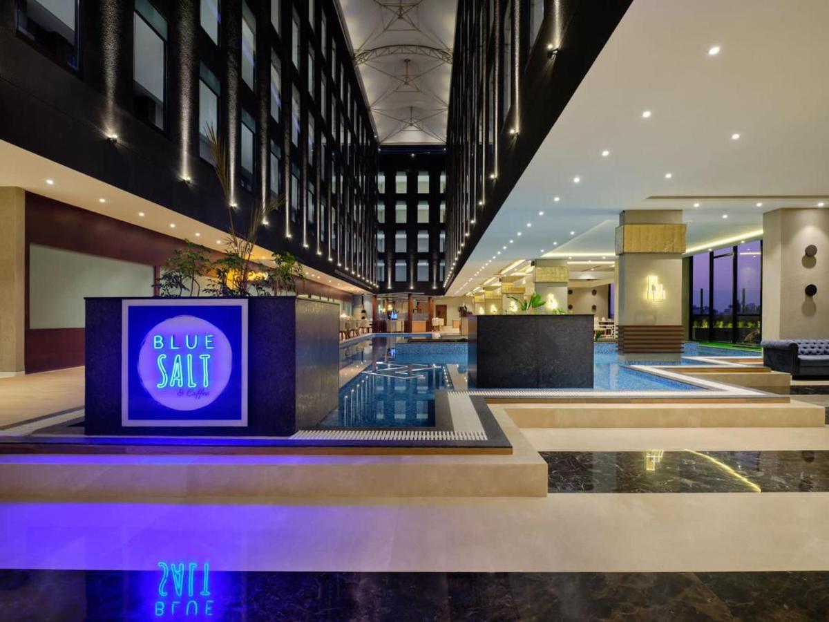 Essentia Luxury Hotel Indore Luaran gambar