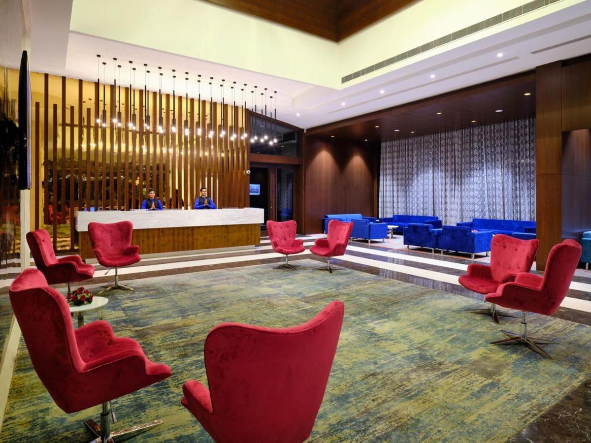 Essentia Luxury Hotel Indore Luaran gambar