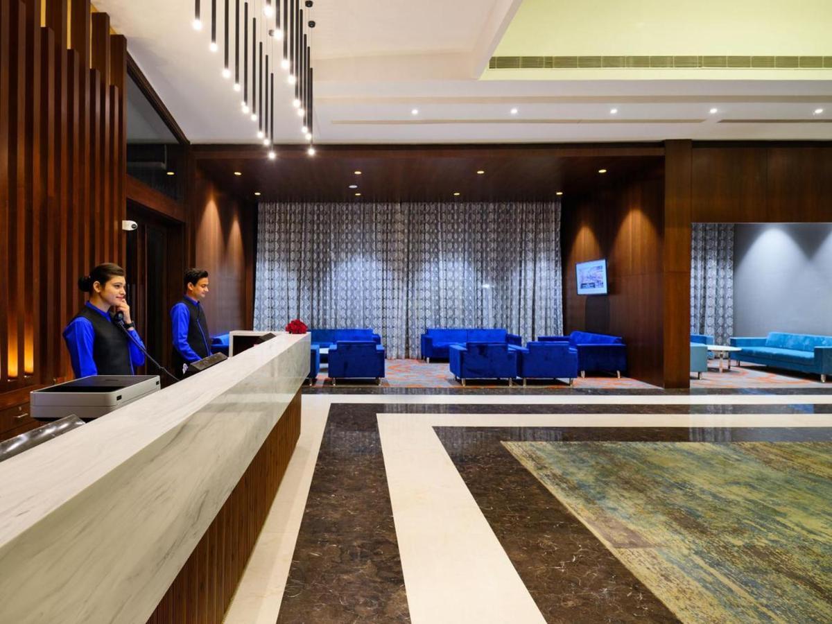 Essentia Luxury Hotel Indore Luaran gambar